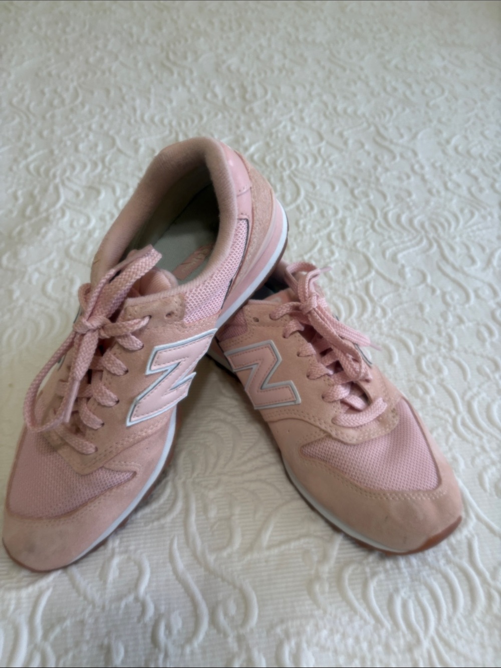 New Balance Women's Dusty Pink Lace-Up Athletic Sneakers
